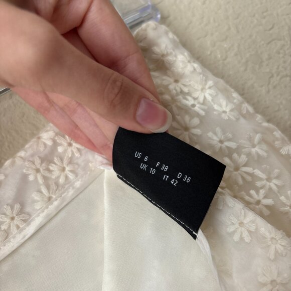 AKRIS Embroidered Floral Sheer Overlay Cream Midi Skirt - Picture 3 of 14